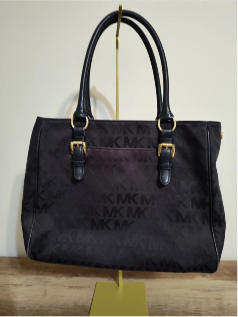 Women's Michael Kors Tote Bag One Size Black Gold